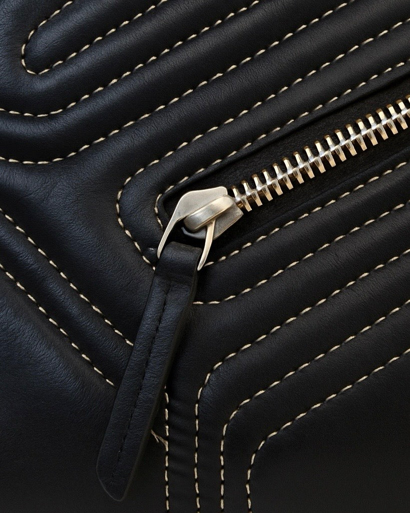 Tod's Black Leather Shoulder Bag