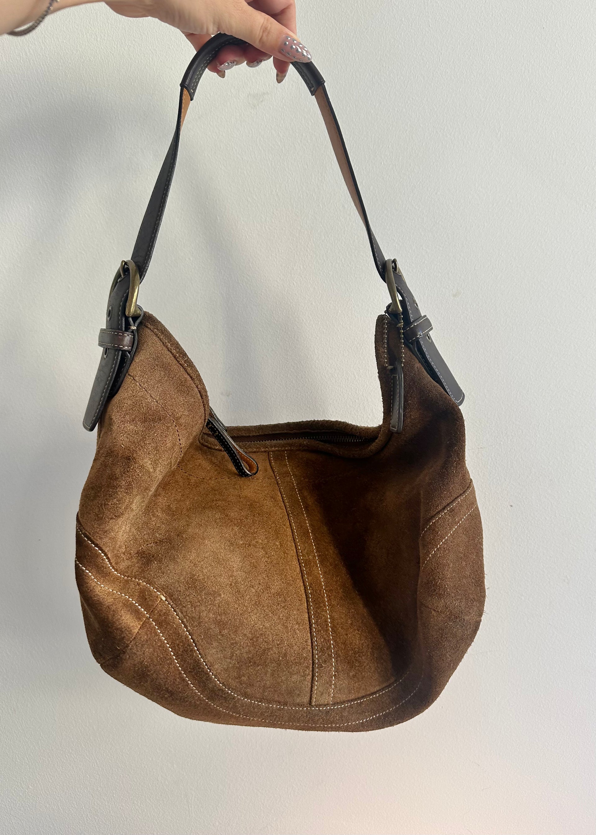 バッグ Coach Suede Hobo Shoulder Bag y2 brown Coach Brown Suede Hobo Bag – Duniz Vintage